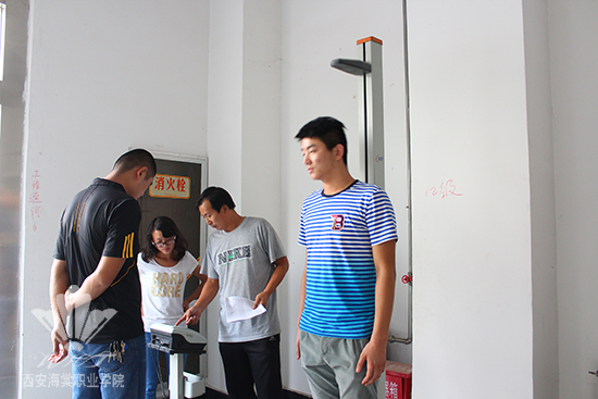 西安海棠学院体育竞赛队开展首轮纳新学员身体素质测试